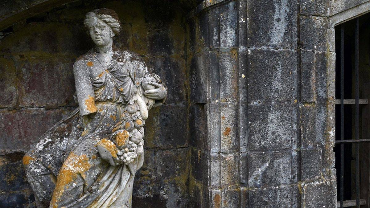 The nymphaeum, detail