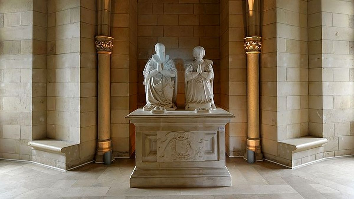 Tombeau de Sully et sa femme