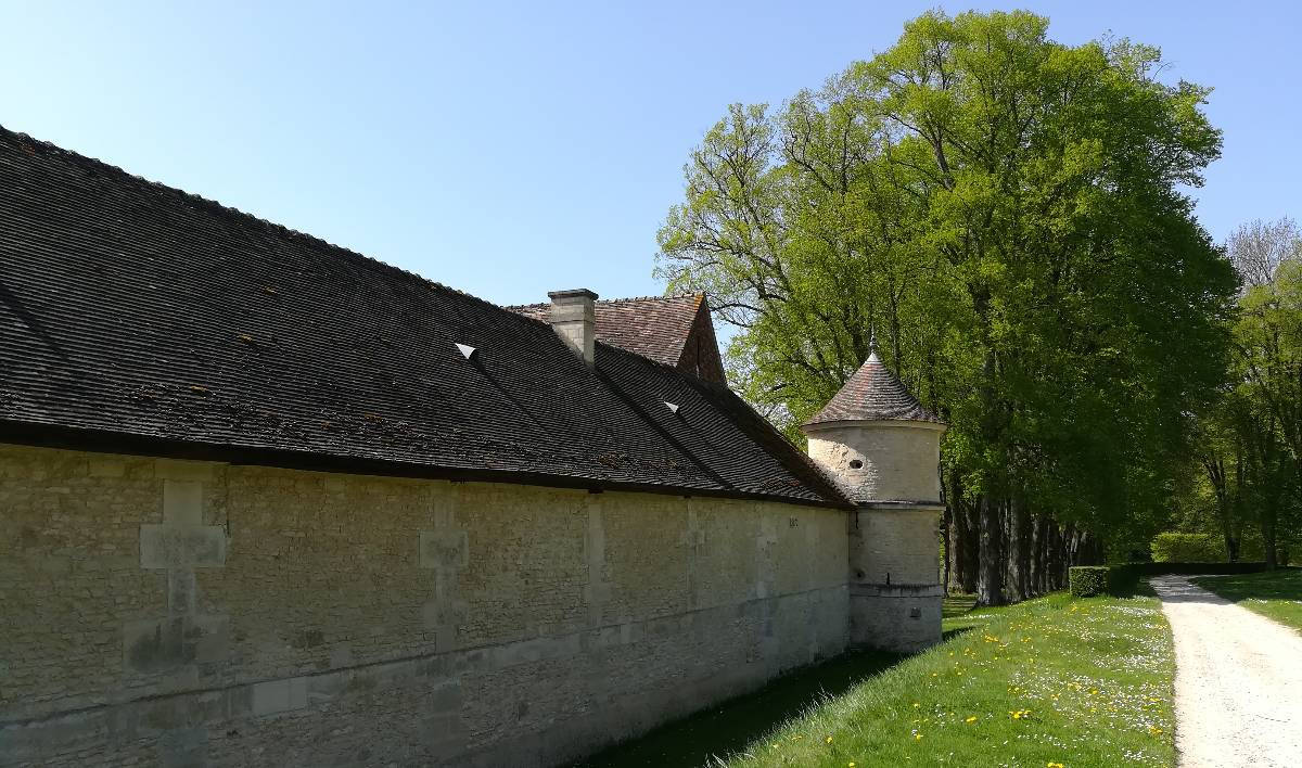 Bâtiment reliant le pavillon de Ninon