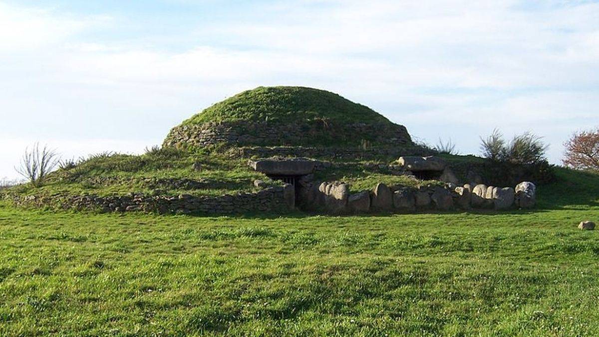 The tumulus
