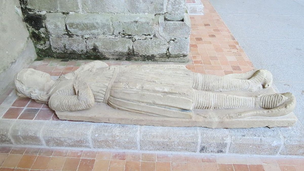 Hasculphe's recumbent statue