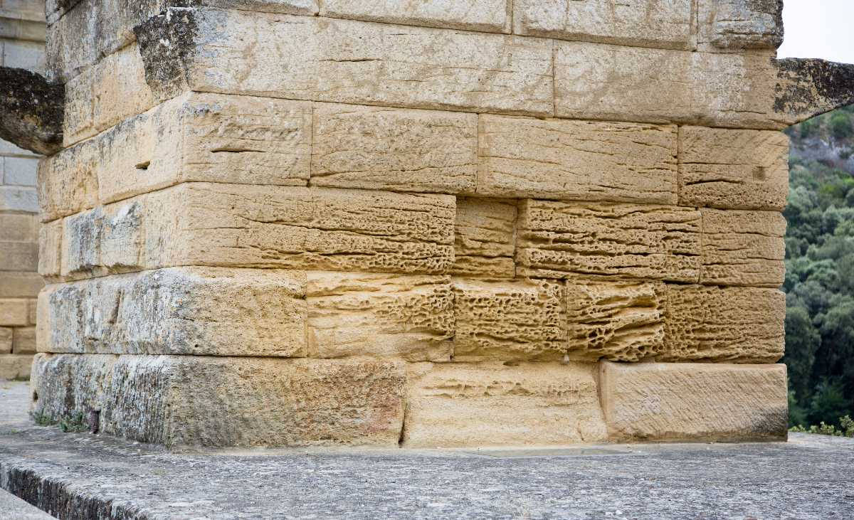 Détail des pierres du 2e étage