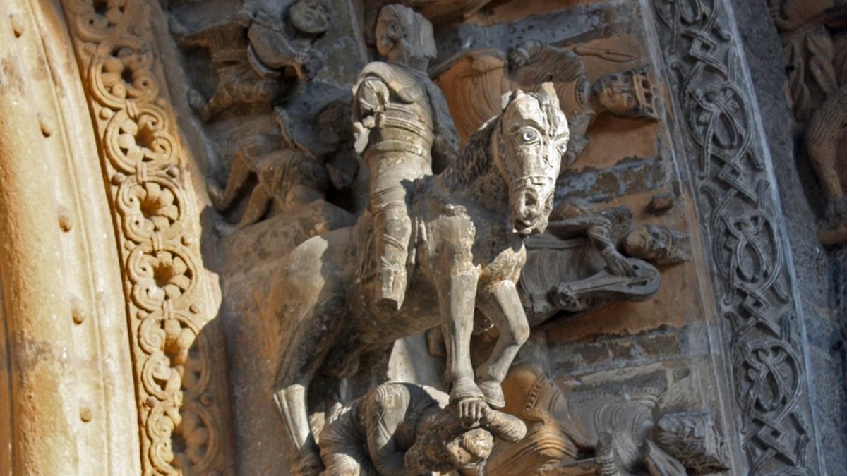 Gaston on Oloron portal