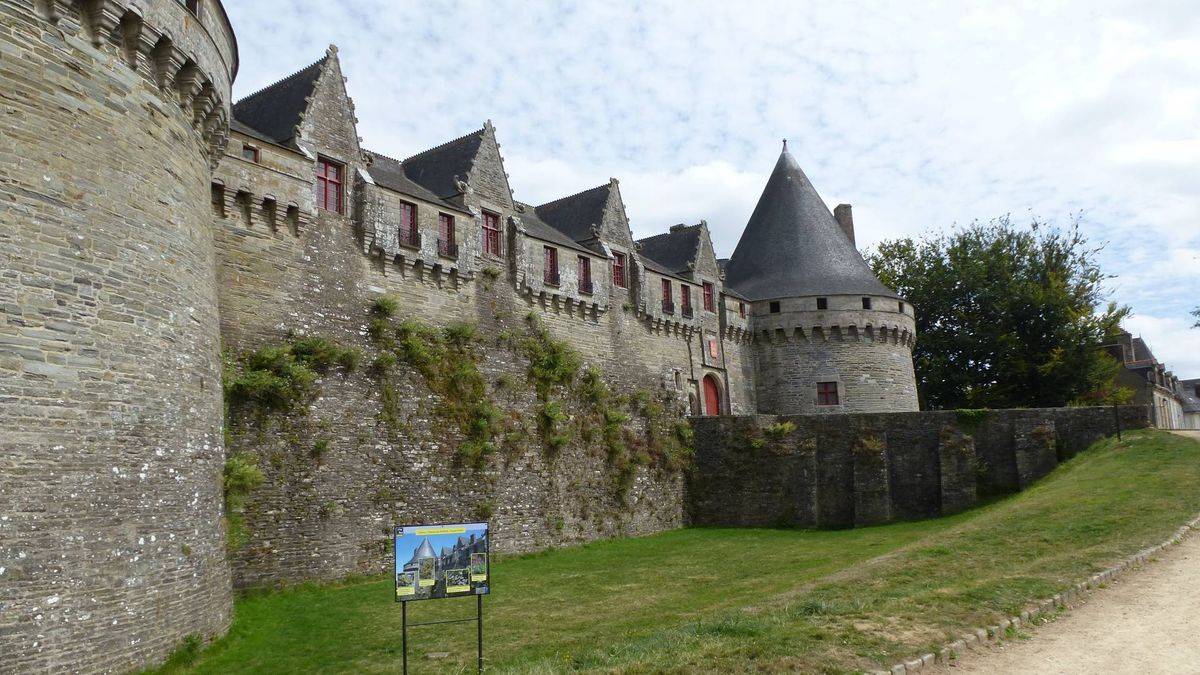 Pontivy castle