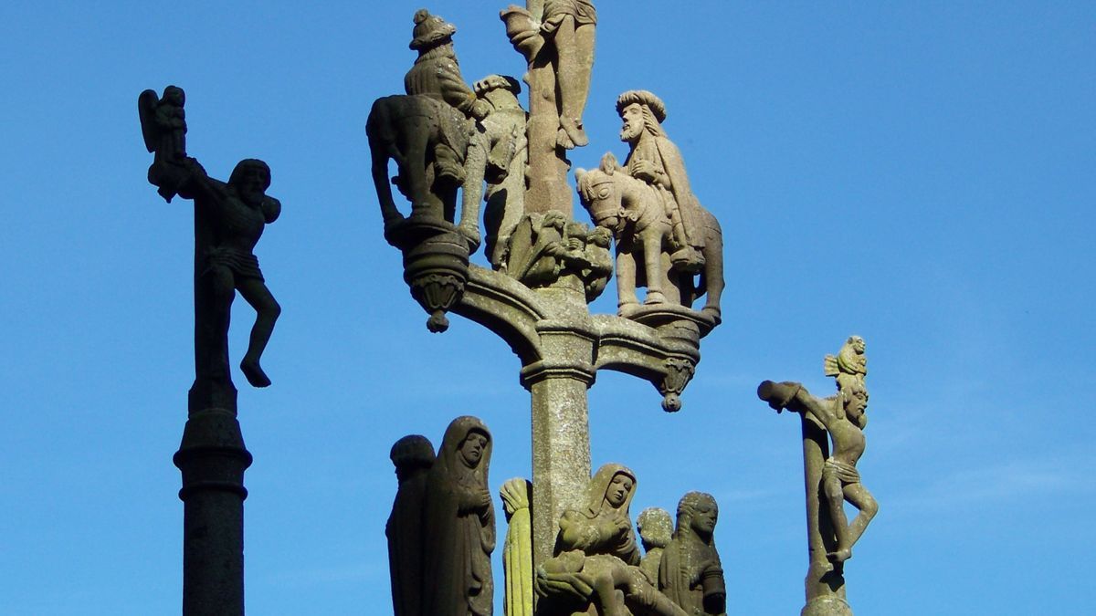 Plougastel calvary