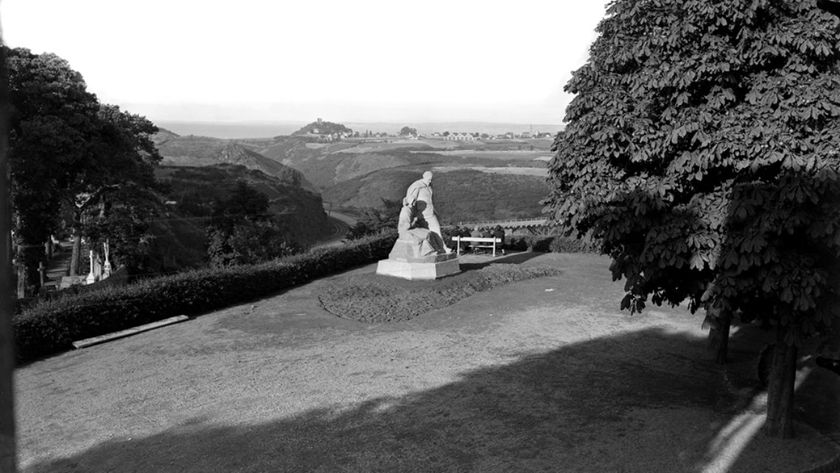 Monument A. Le Braz (Raphaël Binet, 1930)